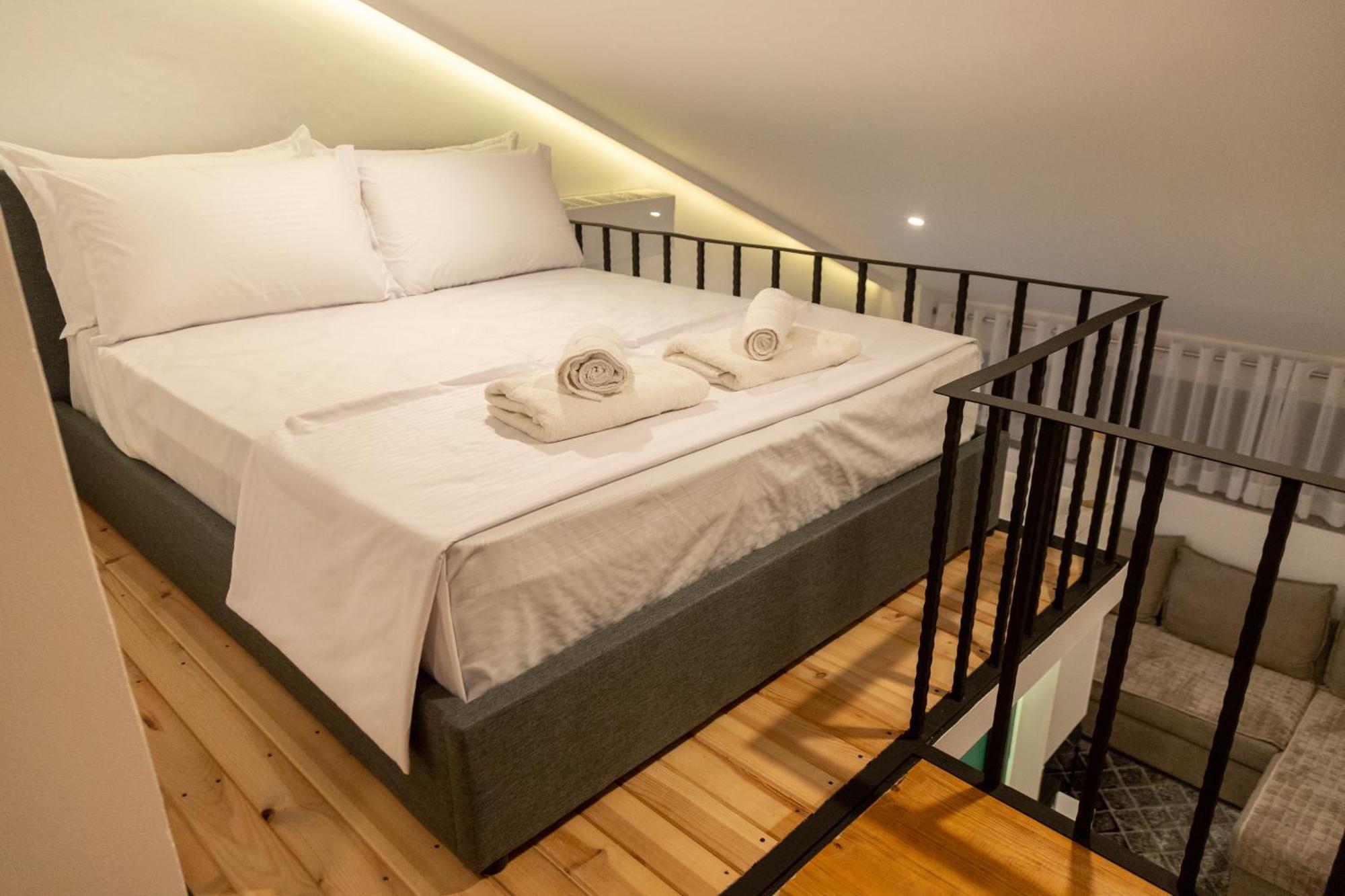 Hotel Cozy Loft-Blloku Downtown Tirana Exterior foto